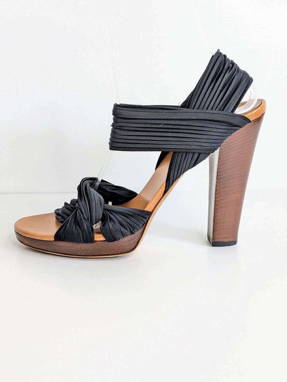 Gucci Tom Ford Era Pleated Fabric Platform Sandal 37.5 Black Wood Heel Knot